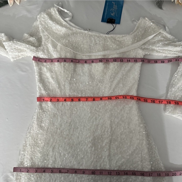 NWT $498 Mac‎ Duggal [ 4 ] Sequined Drop Shoulder Long Sleeve Gown in White - Picture 3 of 14